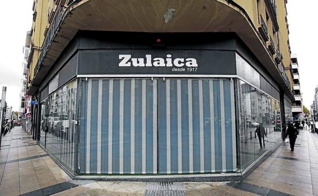 El Corte Ingl s estudia instalarse en el local de Deportes Zulaica